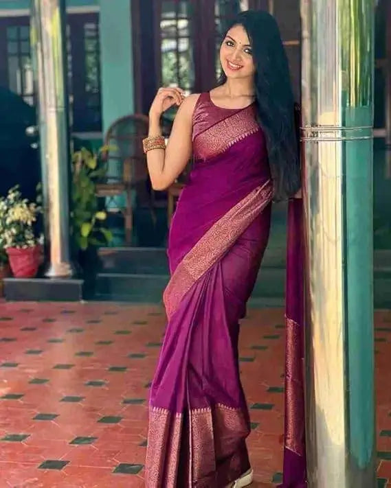 Jacquard Saree  Emerald Elegance Collection